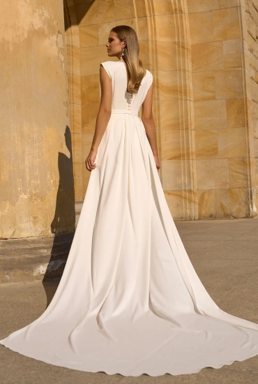 Tarsylia - wedding dress with detachable train