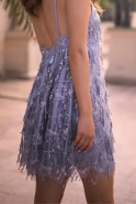 Dinah - graues Kleid mit hängenden Pailletten