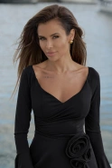 Emeline – schwarzes Minikleid mit Blumenapplikation
