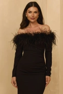 Meryl - Elegance with feather