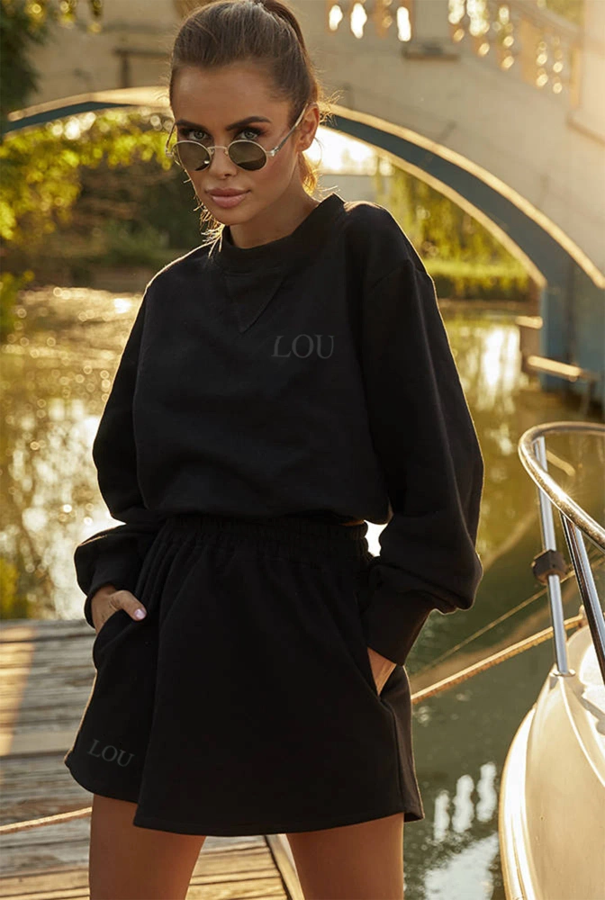 Kumiko - schwarzer Trainingsanzug