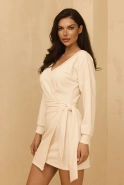 Sunira – Mini-Sweatkleid in Creme