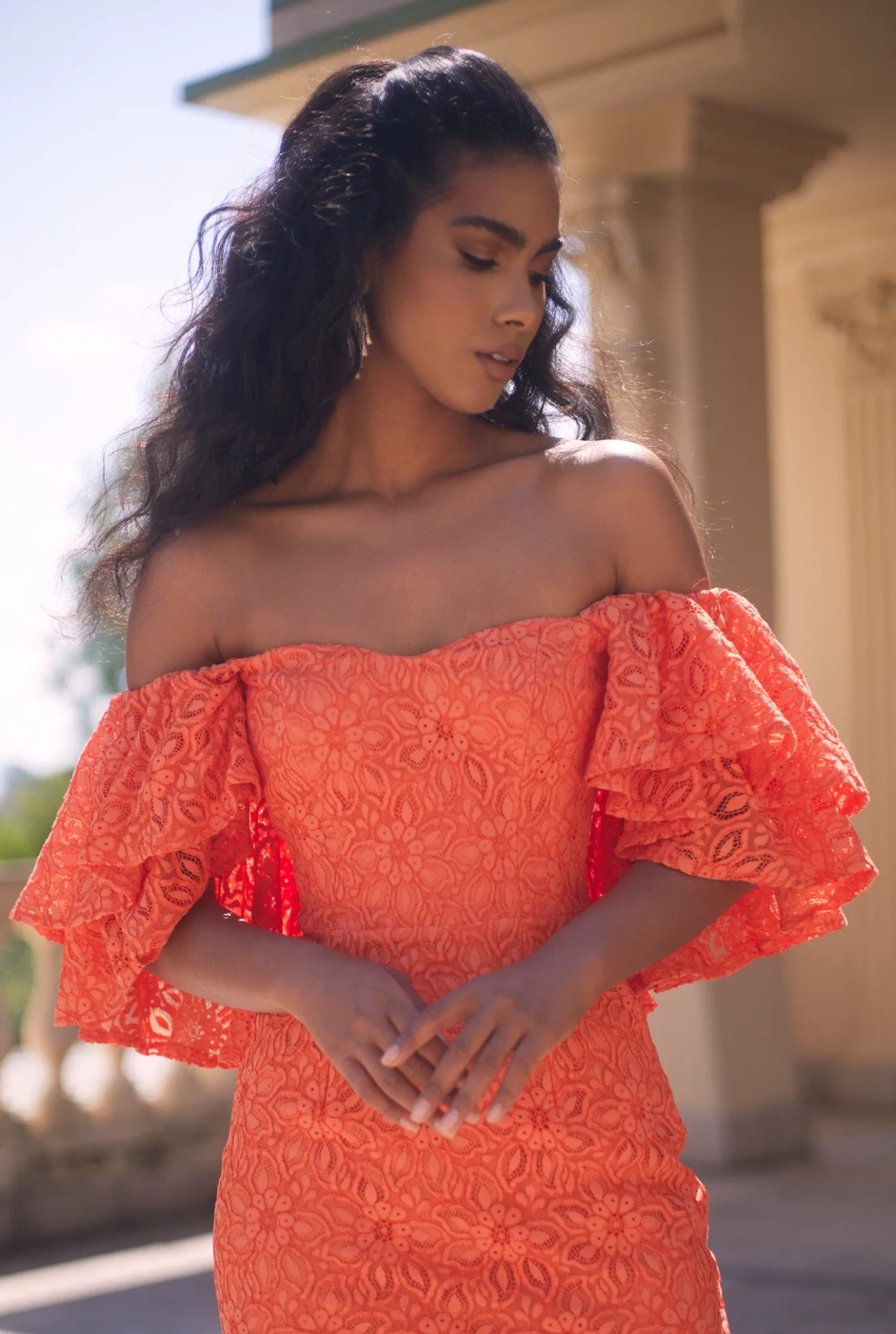 Sucre - Elegantes Minikleid aus Spitze in leuchtendem Orange