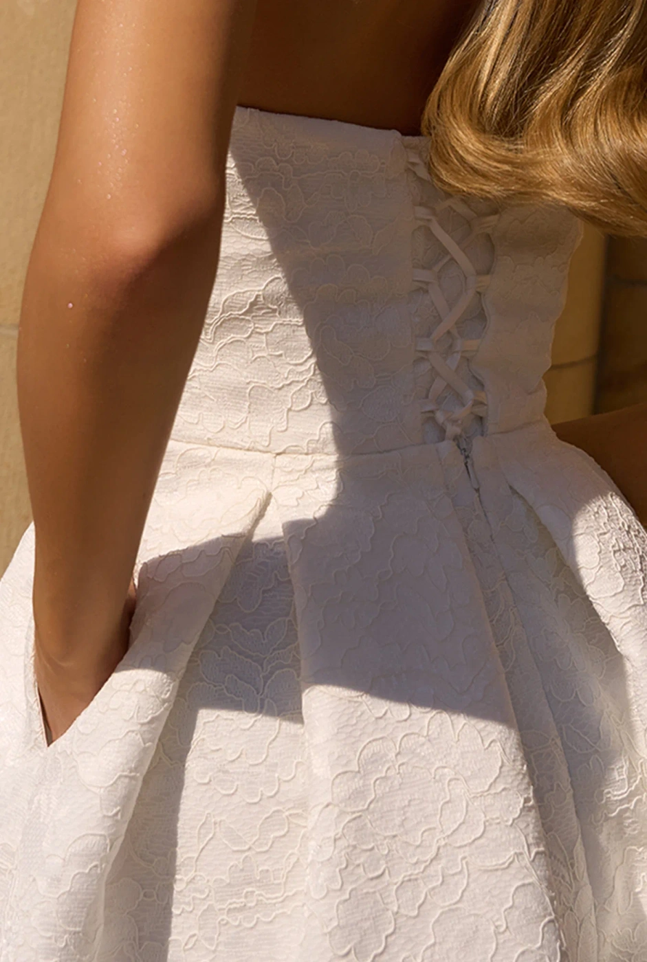 Skyler - Midi-Brautkleid mit Korsett und Spitze