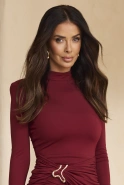 Nikos – bordeauxfarbenes Minikleid mit Drapierungen und Schmuckdetail