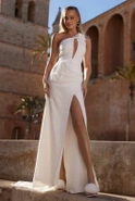 Arkadia - elegantes Maxikleid mit einer Schulterpartie