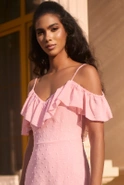 Lucette - Rosa Maxikleid mit spanischem Ausschnitt