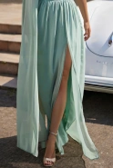 Serena - Asymmetrisches Maxikleid mit weiten, abnehmbaren Ärmeln und gerüschtem Unterteil
