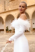 Becky - Kleid mit Federn und ausgestelltem Unterteil