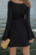 Emeline – schwarzes Minikleid mit Blumenapplikation