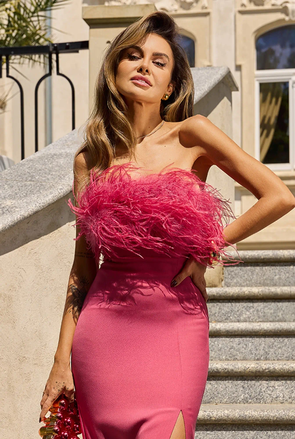 Fausta - Korsettkleid mit Federn