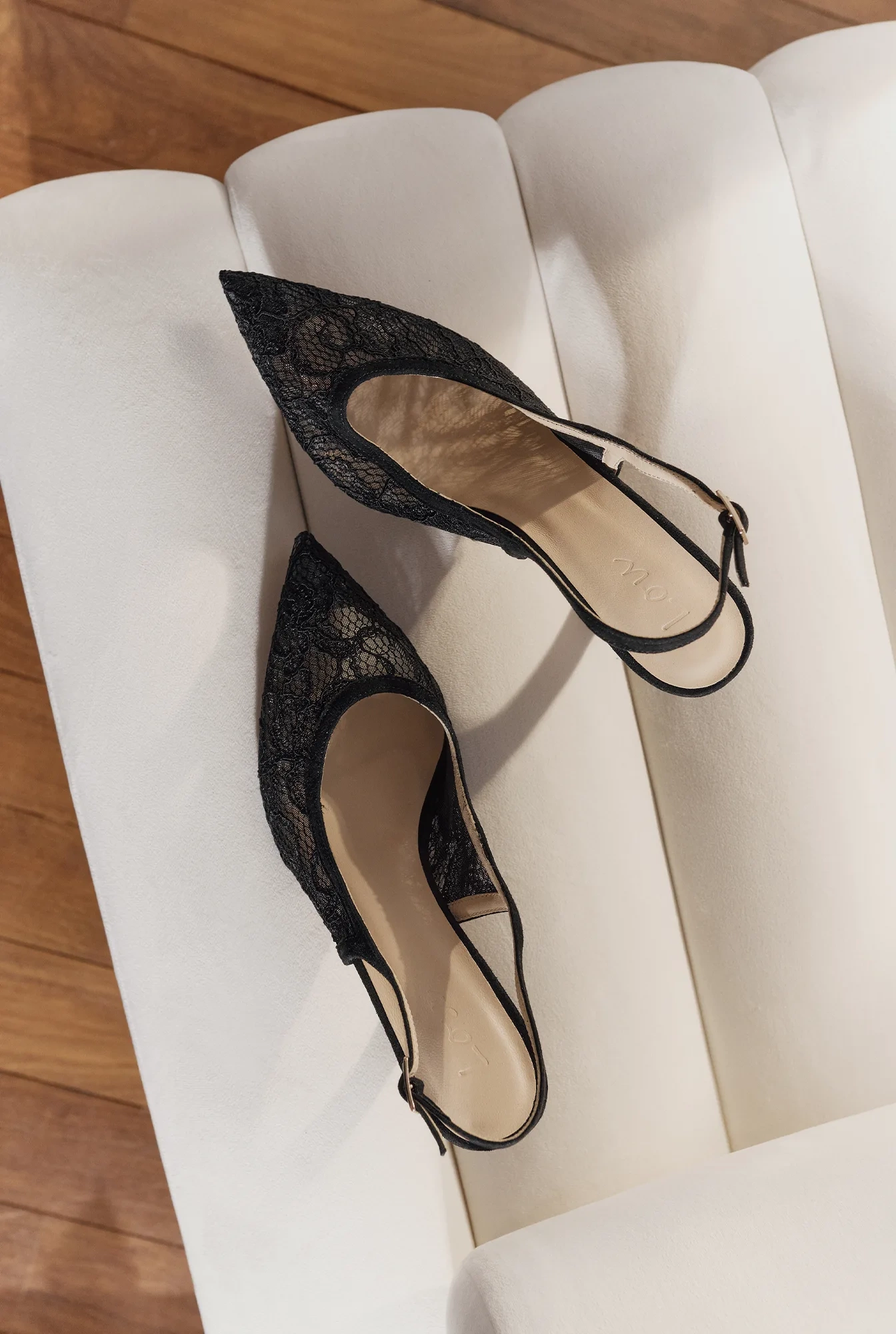 Lessy – black lace high heels with suede inserts