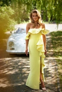 Ana - Asymmetrisches Maxikleid mit Korsett und auffälligen Rüschen