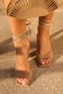 Jelena - Wildledersandalen mit Bändern