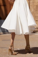 Somi - Asymmetrisches Midikleid in Creme