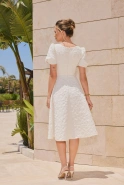 Rebeca – ausgestelltes Midikleid in Ecru