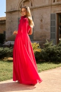 Rolanda - asymmetrisches Maxikleid mit abnehmbaren Ärmeln und Blume