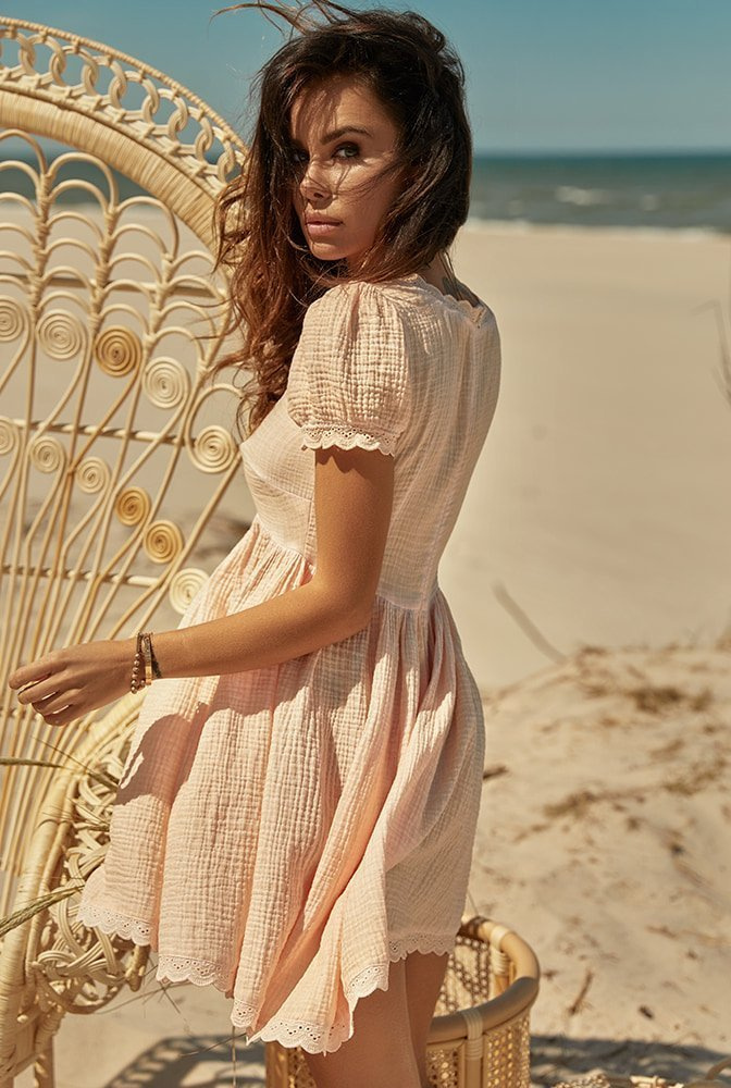 Pia - a dress in peach shade, made of natural fabric