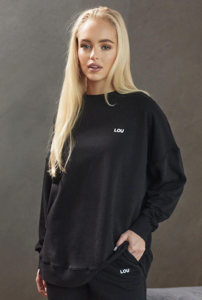 Saura Black - Leichte, bequeme schwarze Pullover mit Logo