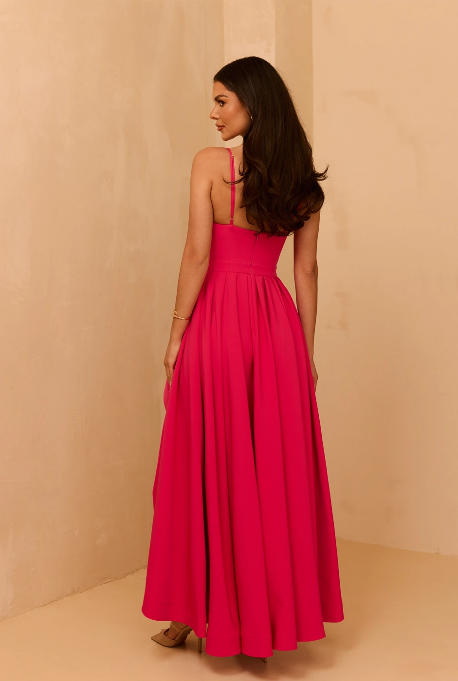 Margotta - Maxikleid mit asymmetrisch ausgestelltem Unterteil und herzförmigem Ausschnitt