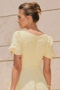 Rebeca – gelbes ausgestelltes Midikleid
