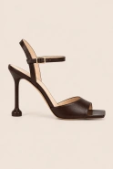 Checca – brown narrow-heeled sandals