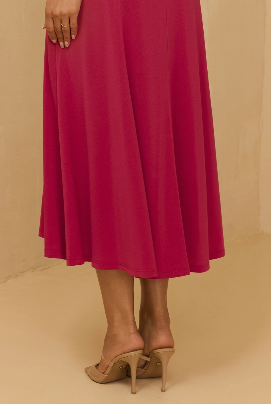 Urge - Elegantes Midikleid in Fuchsia