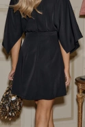 Jala - schwarzes Mini im Kimono-Stil