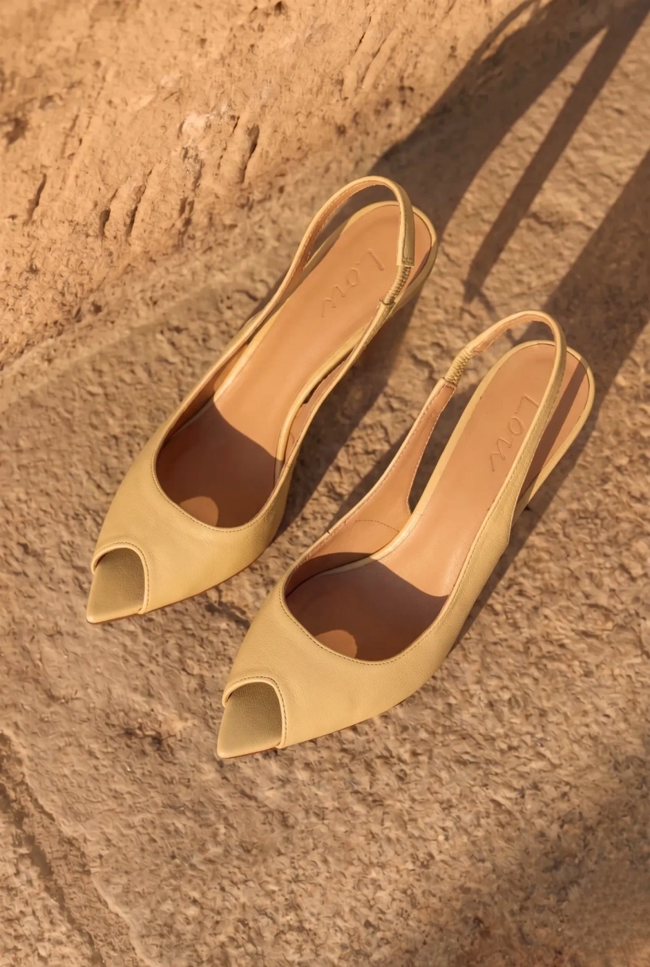 Speed – butter yellow stilettos with a slim heel and stable finish