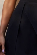 Farah - Mini dress with buffet sleeves, asymmetrical bottom and square neckline, with zipper closure