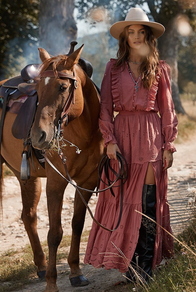 Indiana - a maxi dress in the shade of marsala