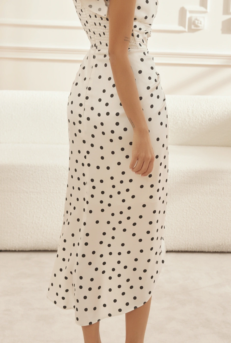 Verity - Exklusives Kleid mit Tupfen