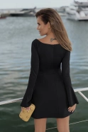 Emeline – schwarzes Minikleid mit Blumenapplikation