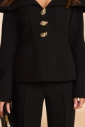 Quelo – black blouse with a large collar