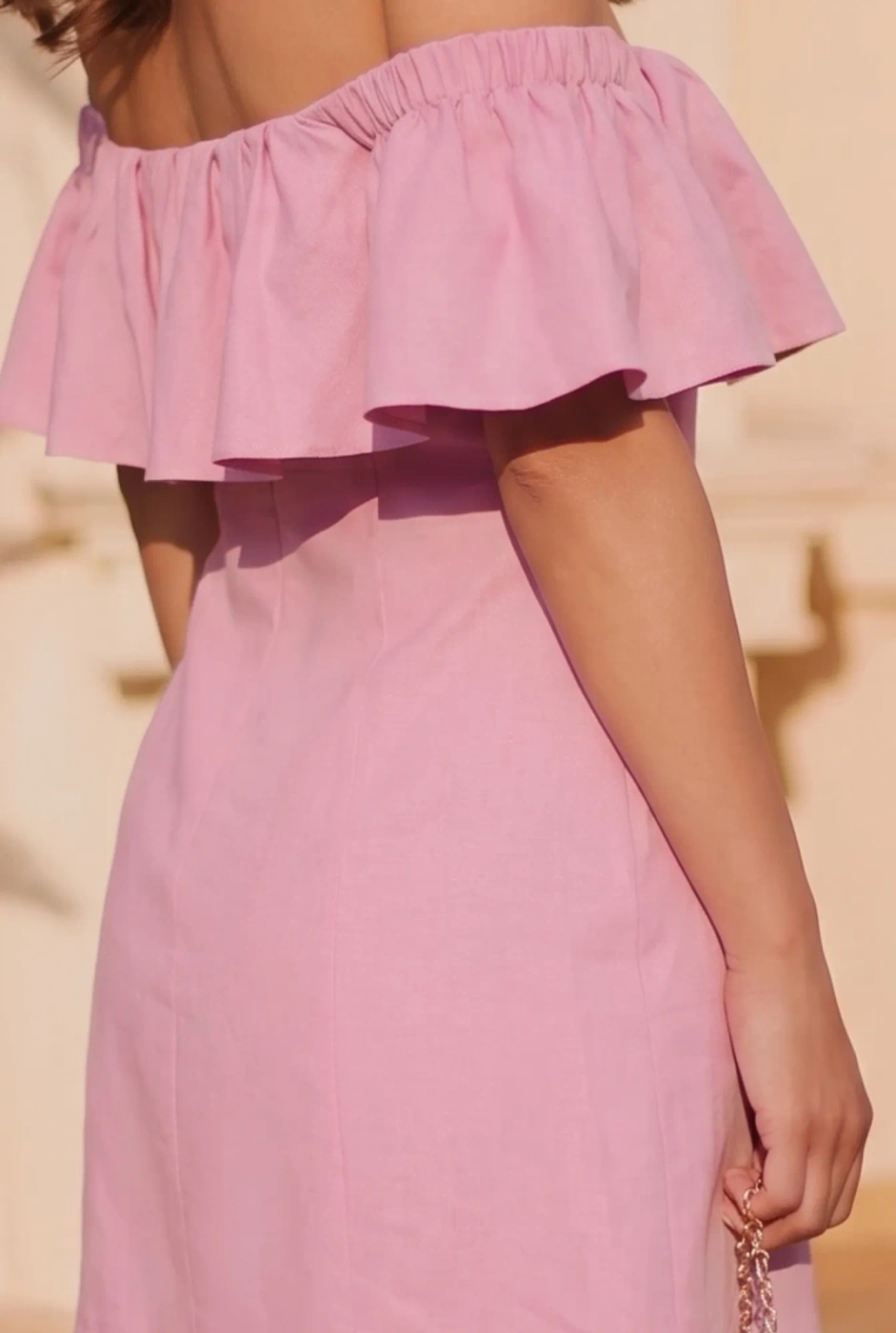 Isidora - Exklusives Minikleid in einem puderrosa Farbton