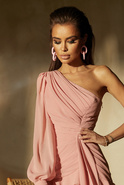 Damla - mini dress in the arrangement of pink drapery