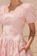 Alika – gestreiftes Mini-Baumwollkleid mit versteckten Shorts