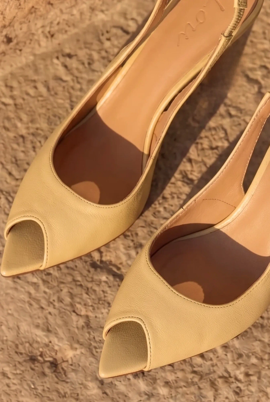 Speed – butter yellow stilettos with a slim heel and stable finish
