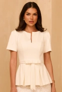 Lurdes – Set in Off-White: Bluse + Rock