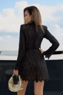Morena – schwarzes Minikleid mit ausgestellten Ärmeln
