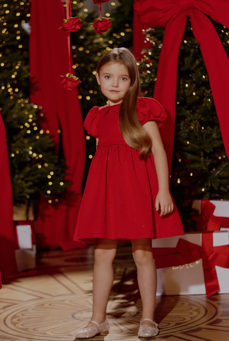 Gabi - rotes Kinderkleid mit Strasssteinen