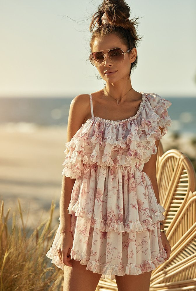 Adora - zartes, asymmetrisches Kleid aus 'Lou Girls'-Logo-Stoff