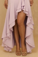 Verona - Elegantes langes fliederfarbenes Kleid mit asymmetrischem Po und herzförmigem Ausschnitt