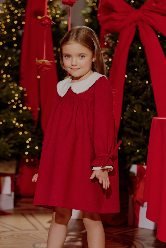 Majka - rotes Kinderkleid mit Kragen