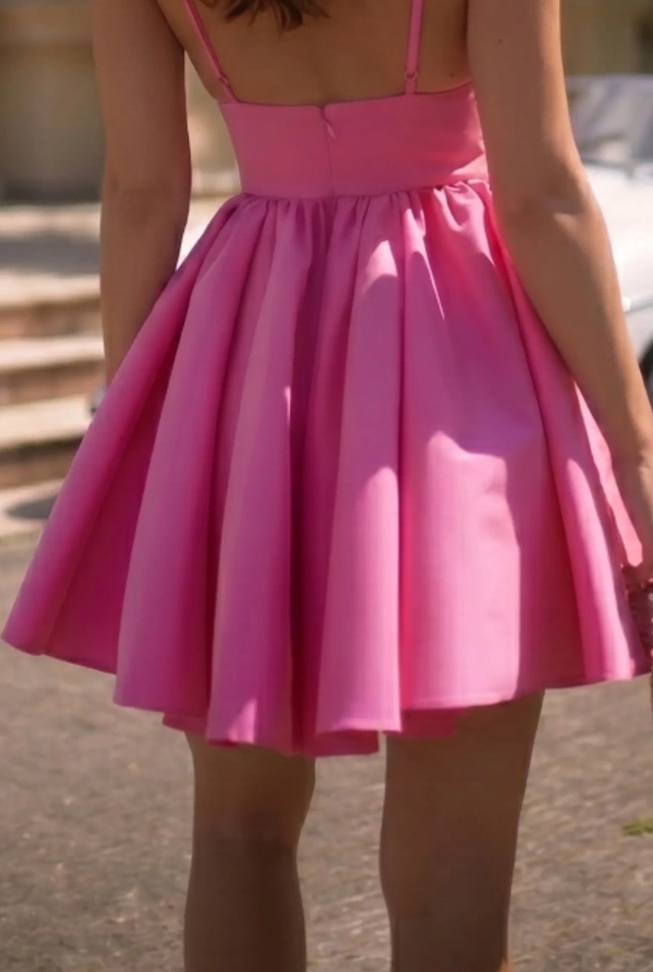Elodia - a synonym of femininity in the rose sheen of the dress