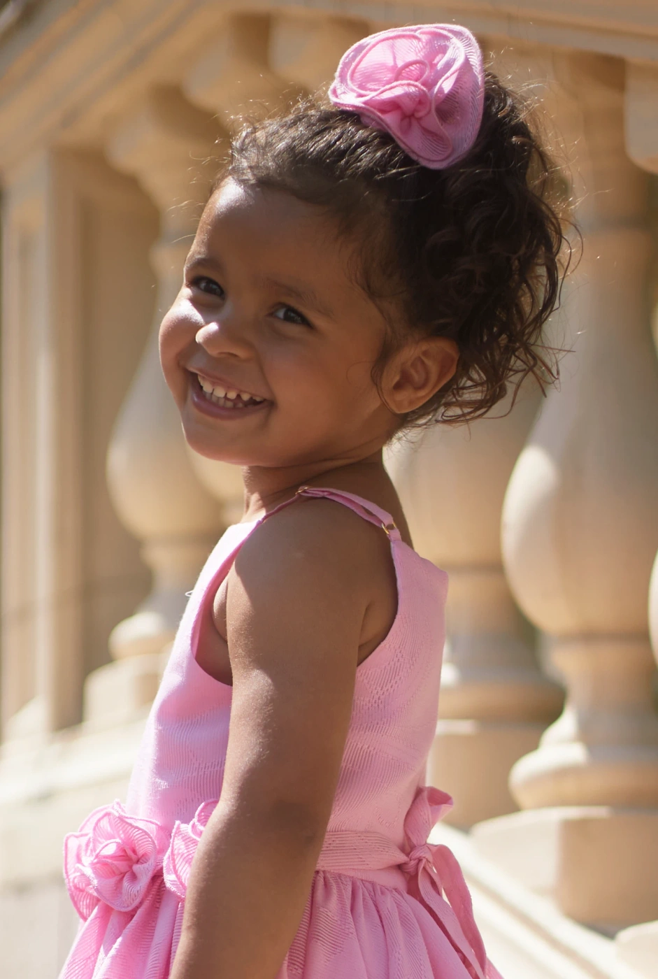 Dive - Baby dress in shades of pink with handmade flowers and adjustable straps + Hairband