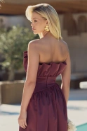Contessa – Asymmetrisches Midikleid in Dunkel-Bordeaux