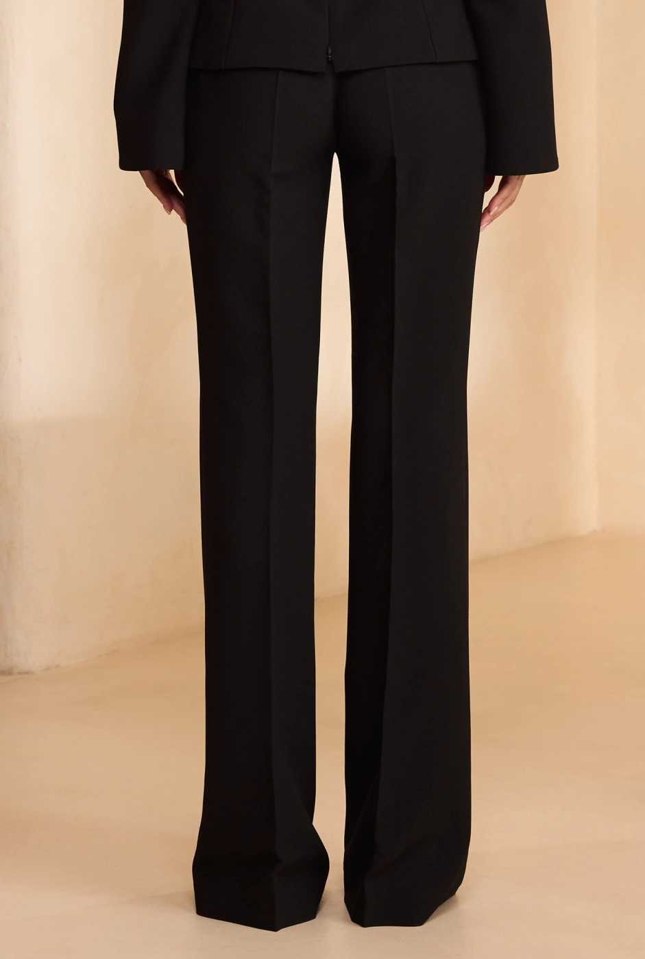 Quelo – schwarzes Set: Bluse + Hose