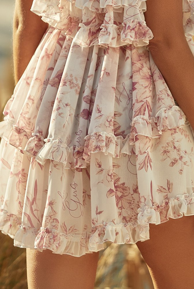 Adora - zartes, asymmetrisches Kleid aus 'Lou Girls'-Logo-Stoff