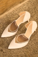 Dreams - weiße Stilettos mit Zirkonen verziert